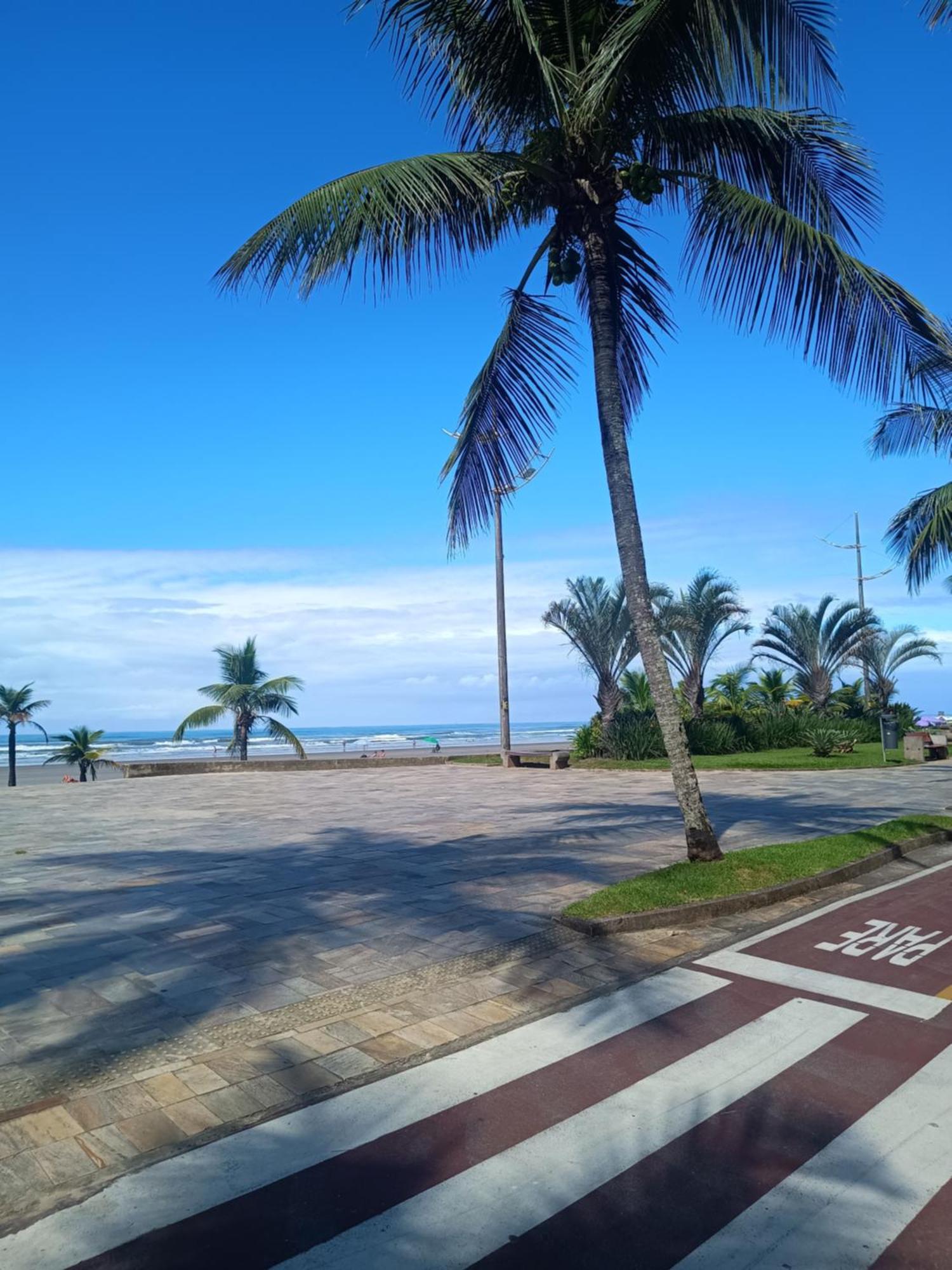Apartamento Pe Na Areia Vila Caicara 프라이아 그란데 외부 사진